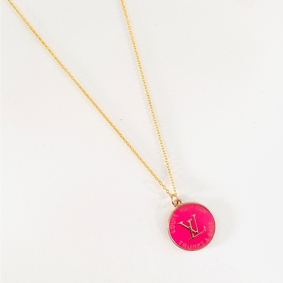 Authentic Louis Vuitton Necklace - Picture 1 of 4